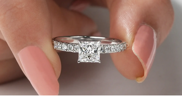 Buy Synthetic Diamond Rings: Where Quality Meets Affordability post thumbnail image
