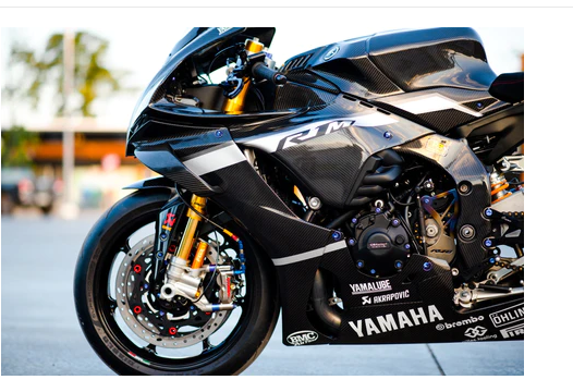 Unleashing Style: Yamaha R1 Carbon Fiber Components post thumbnail image