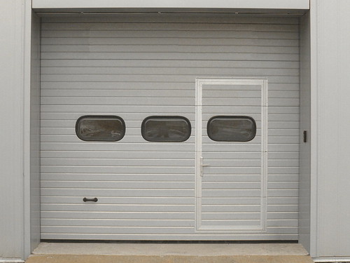 Maximize Space: Sectional Garage Doors for Bucharest Residences post thumbnail image