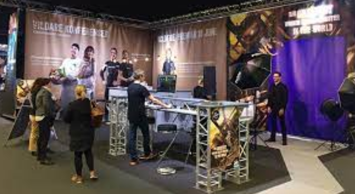 Dynamic Displays: LED Roll-Up’s Influence on Event Dynamics post thumbnail image